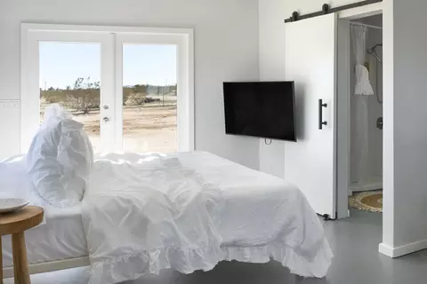 Bedroom - 2250 Delgada Ave, Landers, CA 92285 photo 2 of 3
