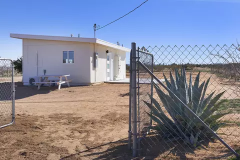 Exterior - 2250 Delgada Ave, Landers, CA 92285 photo 6 of 7
