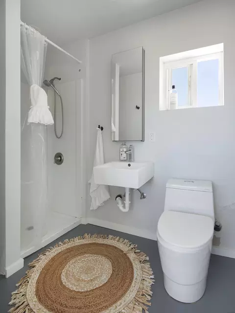 Bath - 2250 Delgada Ave, Landers, CA 92285 photo 2 of 4