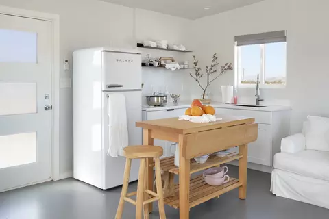 Kitchen - 2250 Delgada Ave, Landers, CA 92285 photo 1 of 4