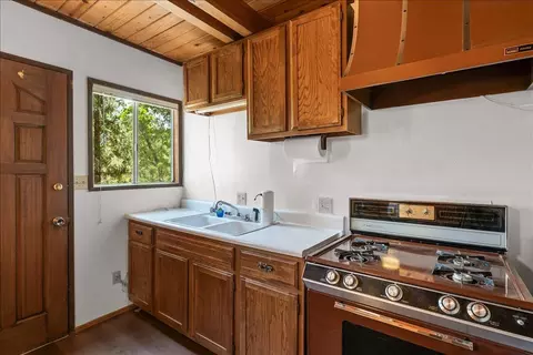 Kitchen - 1011 Butte Ave, Big Bear City, CA 92314 photo 2 of 2