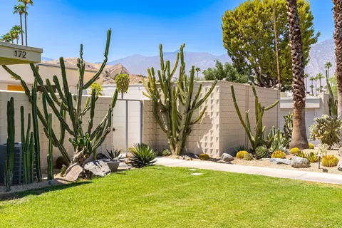 172 Desert Lakes Dr, Palm Springs, CA 92264