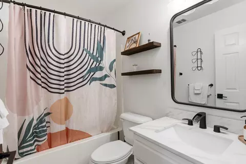 Bath - 80052 Calder Dr, Indio, CA 92203 photo 1 of 4