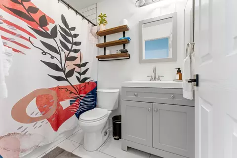 Bath - 80052 Calder Dr, Indio, CA 92203 photo 4 of 4