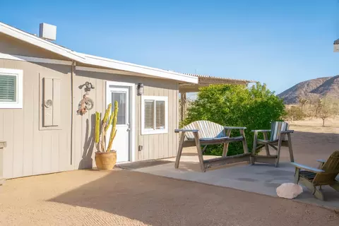 Exterior - 2467 Sand Dr, Landers, CA 92285 photo 4 of 12