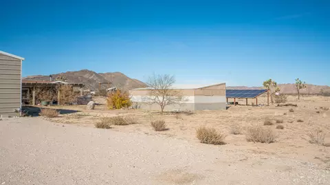 Exterior - 2467 Sand Dr, Landers, CA 92285 photo 10 of 12