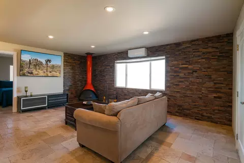 Living - 2467 Sand Dr, Landers, CA 92285 photo 2 of 3