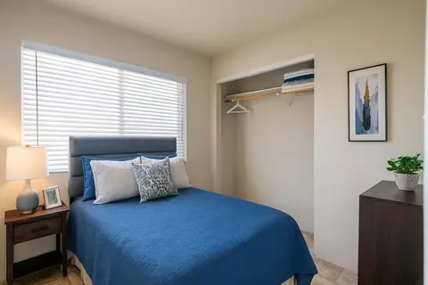 Bedroom - 2467 Sand Dr, Landers, CA 92285 photo 3 of 5