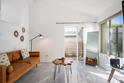 3272 N Mica Dr, Palm Springs, CA 92262