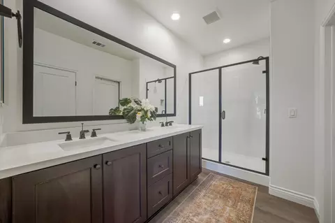 Bath - 82375 Round Valley Dr, Indio, CA 92201 photo 1 of 2