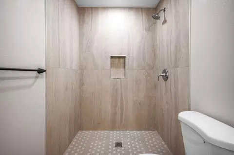 Bath - 82142 W Solar Ct, Indio, CA 92201 photo 4 of 4