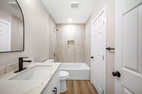 Bath - 82142 W Solar Ct, Indio, CA 92201 photo 1 of 4
