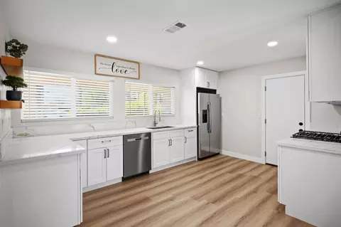 Kitchen - 82142 W Solar Ct, Indio, CA 92201 photo 1 of 4