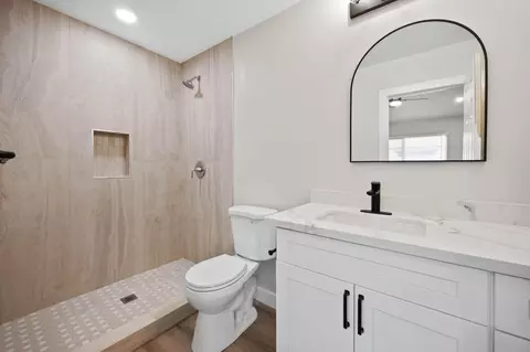 Bath - 82142 W Solar Ct, Indio, CA 92201 photo 3 of 4