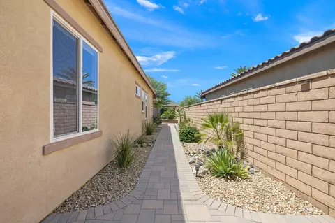 Exterior - 85639 Treviso Dr, Indio, CA 92203 photo 9 of 11