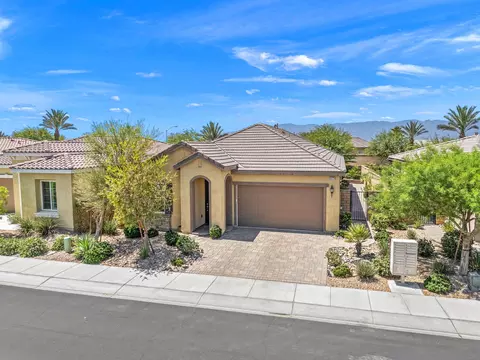 View/Area - 85639 Treviso Dr, Indio, CA 92203 photo 2 of 8