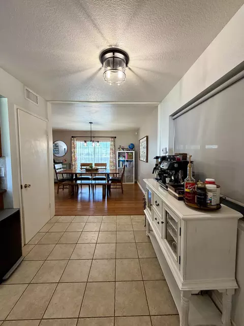 Entry Way - 325 E Chanslor Way, Blythe, CA 92225 photo 1 of 1
