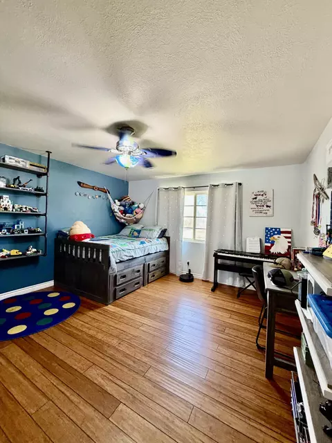 Bedroom - 325 E Chanslor Way, Blythe, CA 92225 photo 2 of 5