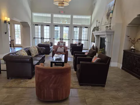 Living - 43299 Valmara Ct, Indio, CA 92203 photo 3 of 5