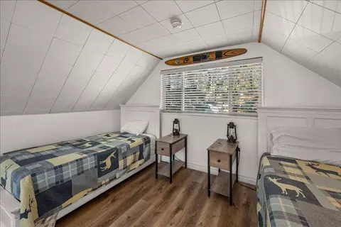 Bedroom - 39187 N Bay Dr, Big Bear Lake, CA 92315 photo 6 of 10