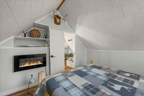 Bedroom - 39187 N Bay Dr, Big Bear Lake, CA 92315 photo 10 of 10