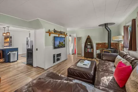 Living - 39187 N Bay Dr, Big Bear Lake, CA 92315 photo 2 of 4