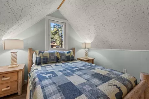 Bedroom - 39187 N Bay Dr, Big Bear Lake, CA 92315 photo 9 of 10