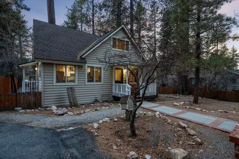 Exterior - 39187 N Bay Dr, Big Bear Lake, CA 92315 photo 5 of 14