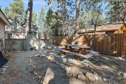 Exterior - 39187 N Bay Dr, Big Bear Lake, CA 92315 photo 3 of 14