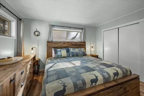 Bedroom - 39187 N Bay Dr, Big Bear Lake, CA 92315 photo 3 of 10