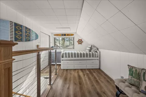 Bedroom - 39187 N Bay Dr, Big Bear Lake, CA 92315 photo 8 of 10