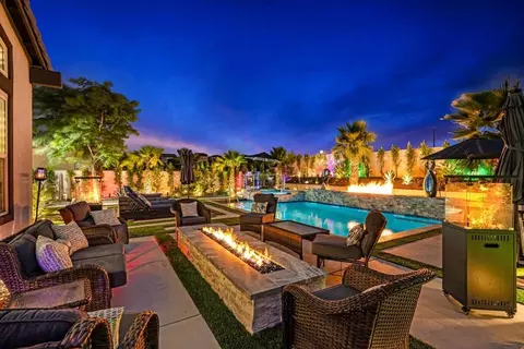 74397 Zeppelin Dr, Palm Desert, CA 92211