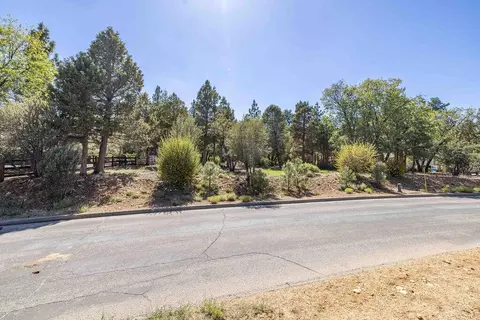 655 Cedar Glen Dr, Big Bear City, CA 92314