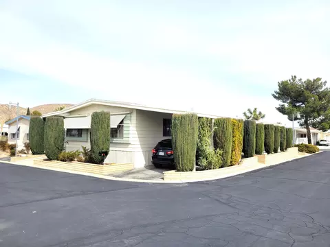 54999 Martinez Trl, Yucca Valley, CA 92284 photo 2