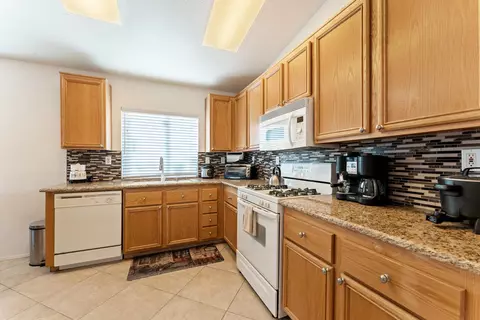 Kitchen - 82537 Delano Dr, Indio, CA 92201 photo 2 of 5