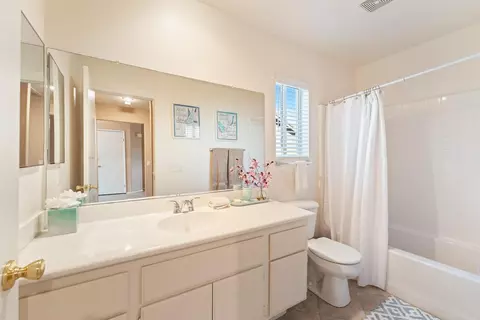 Bath - 82537 Delano Dr, Indio, CA 92201 photo 1 of 4