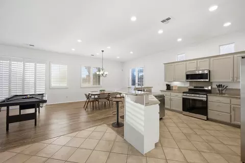 Entry Way - 48423 Hepburn Dr, Indio, CA 92201 photo 6 of 8