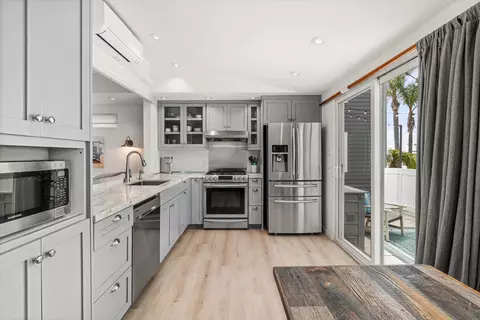 20 El Paseo St, Newport Beach, CA 92663