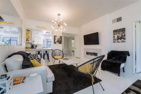 689 N Majorca Cir, Palm Springs, CA 92262