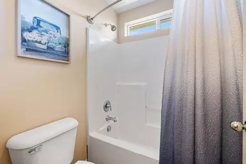 Bath - 79805 Camden Dr, Indio, CA 92203 photo 4 of 5