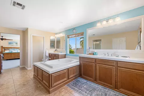 Bath - 79805 Camden Dr, Indio, CA 92203 photo 2 of 5
