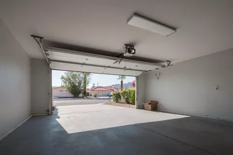 51555 Eisenhower Dr, La Quinta, CA 92253 photo 3