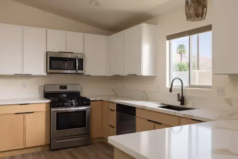 51555 Eisenhower Dr, La Quinta, CA 92253 photo 8