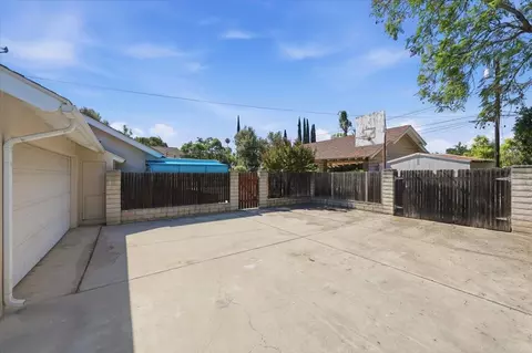 230 E Sunset Dr N, Redlands, CA 92373 photo 26