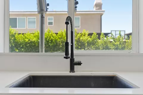 Kitchen - 80051 Durwent Dr, Indio, CA 92203 photo 7 of 8