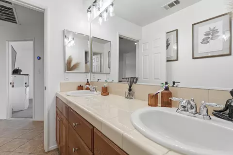 Bath - 80051 Durwent Dr, Indio, CA 92203 photo 4 of 8