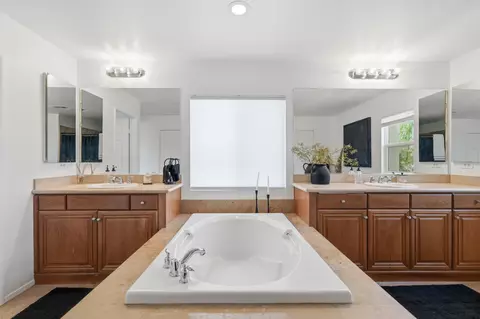 Bath - 80051 Durwent Dr, Indio, CA 92203 photo 7 of 8