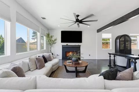 Living - 80051 Durwent Dr, Indio, CA 92203 photo 3 of 5
