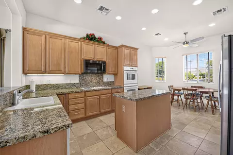40407 Corte Santa Susana, Indio, CA 92203 photo 9