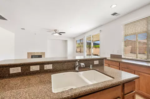 Kitchen - 40376 Padova Dr, Indio, CA 92203 photo 3 of 5